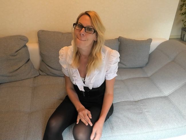 Miley-Weasel Porno Video: Nachhilfelehrerin bekommt den ars** tief gefi**t !!