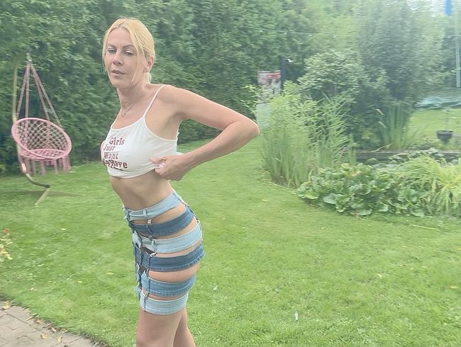 Miley-Weasel Porno Video: WOW!! Sowas hast du noch nicht gesehen...ich bes**ge es mir und du siehst es von Überall!!