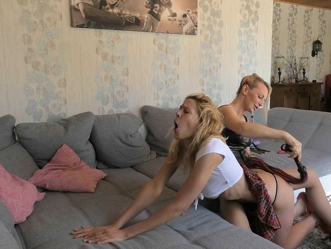 Miley-Weasel Porno Video: WTF!! Jetzt nimmt SIE mich so richtig hart ran !!